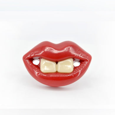Tétine rigolote - bouche rouge à lèvre
