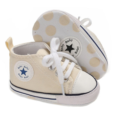 Chaussures style Converse pour nouveau-né - beige
