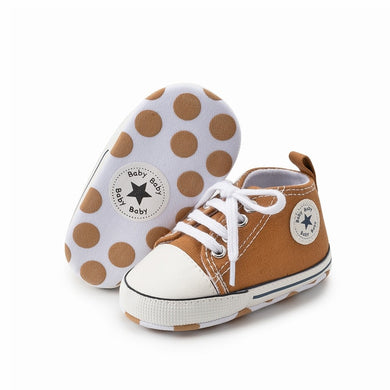 Chaussures style Converse pour nouveau-né - camel